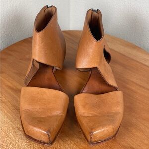 Womens CYDWOQ Solid Vintage Leather Heel Tan Back Zip Wood Heel CA USA Size 38/8